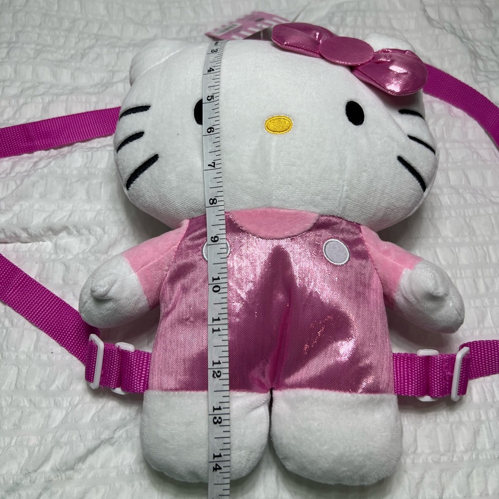 Hello Kitty Plush Backpack - Picture 11 of 14
